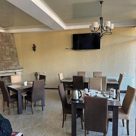 Hotel Iveria Kazbegi Dış mekan fotoğraf