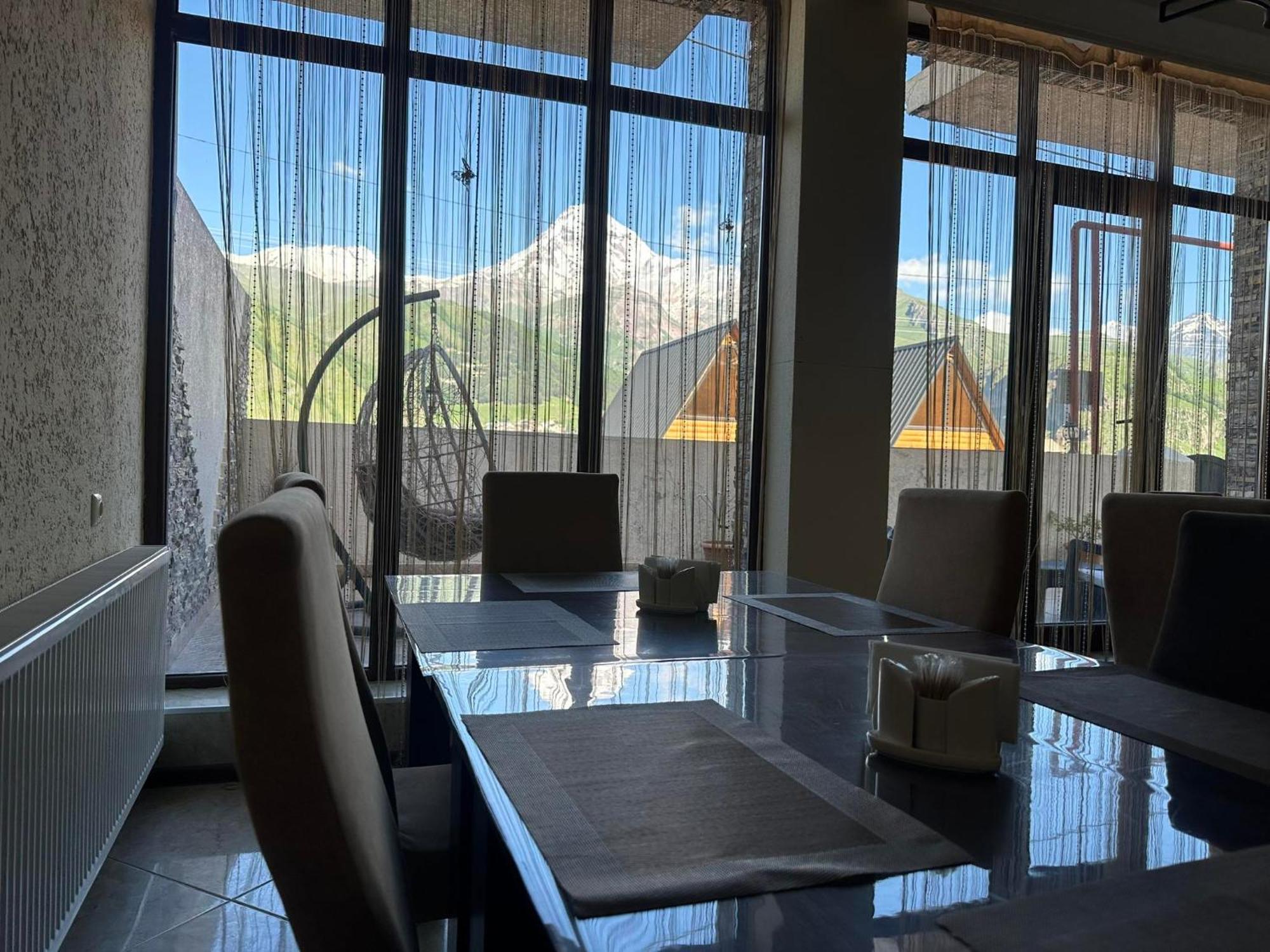 Hotel Iveria Kazbegi Dış mekan fotoğraf
