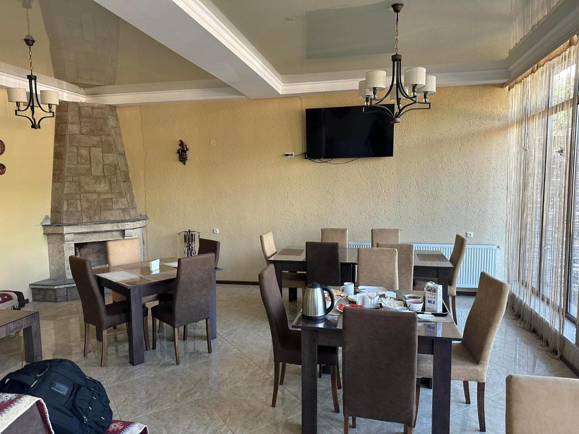 Hotel Iveria Kazbegi Dış mekan fotoğraf